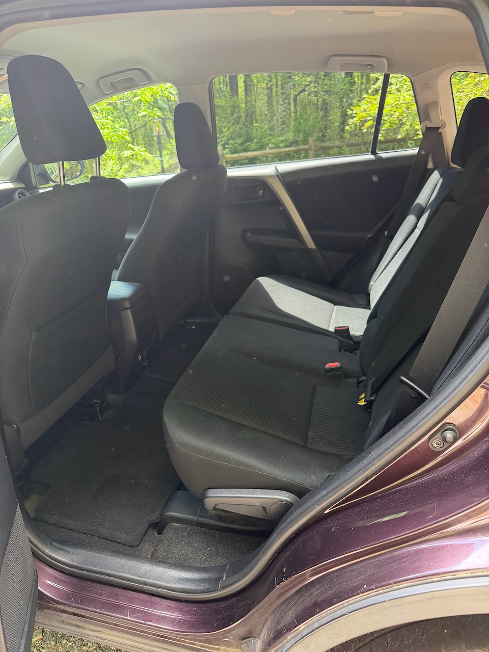 Used 2017 Toyota RAV4 LE FWD image 9