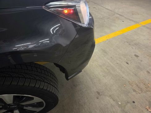 Used 2018 Subaru Forester 2.5i Premium w/ All-Weather Package image 4