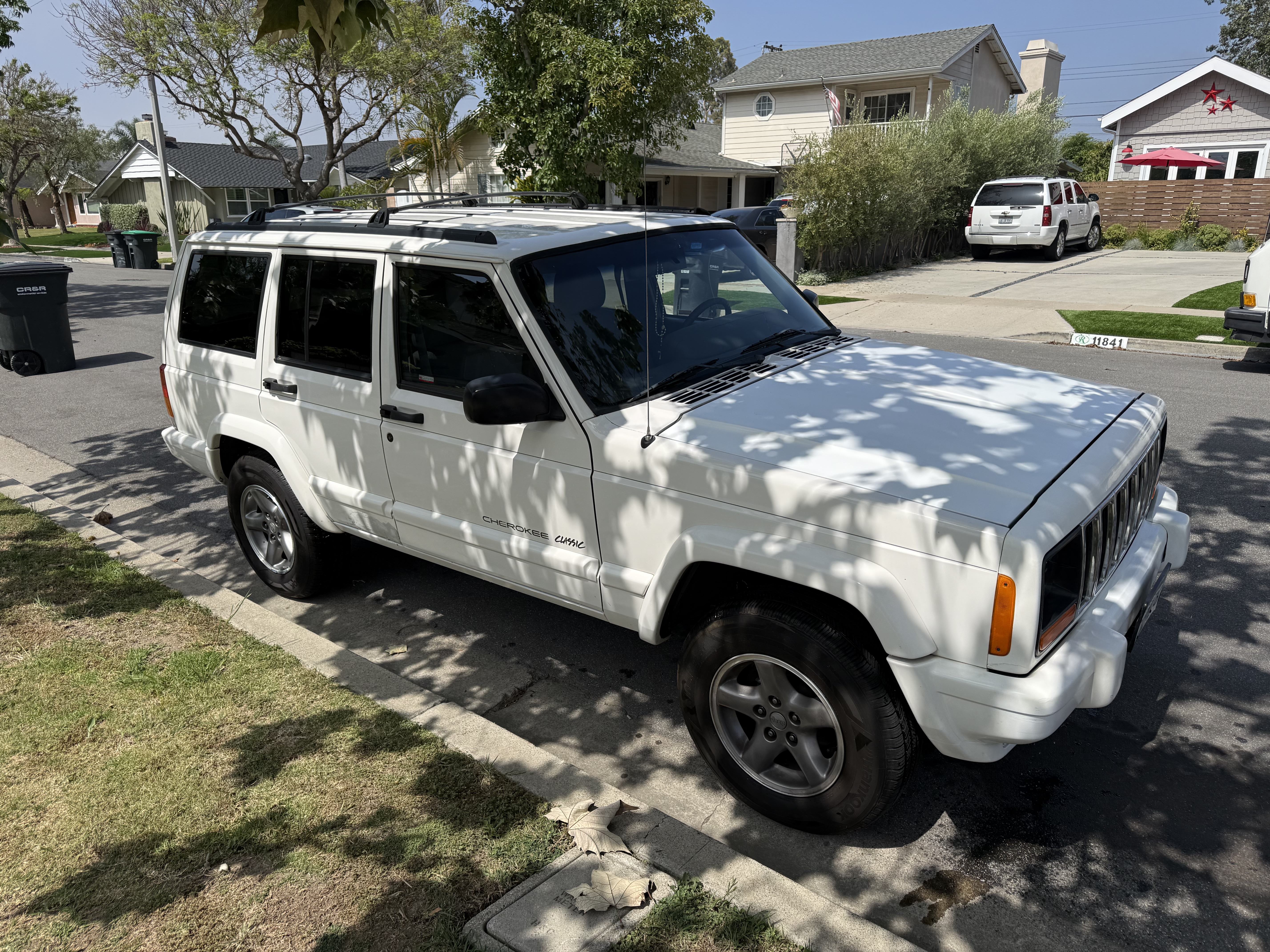 Used 1998 Jeep Cherokee Sport RWD image 4