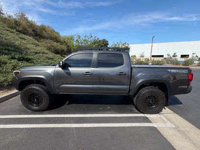 Used 2017 Toyota Tacoma TRD Off-Road w/ Tow Package (A/T)