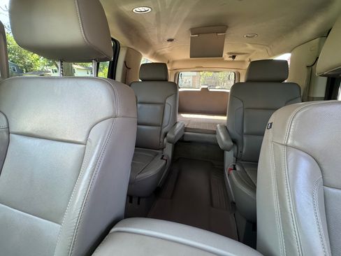 Used 2015 GMC Yukon XL SLT w/ Open Road Package AWD/4WD image 11