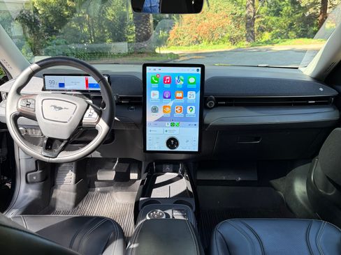 Used 2021 Ford Mustang Mach-E Premium image 2