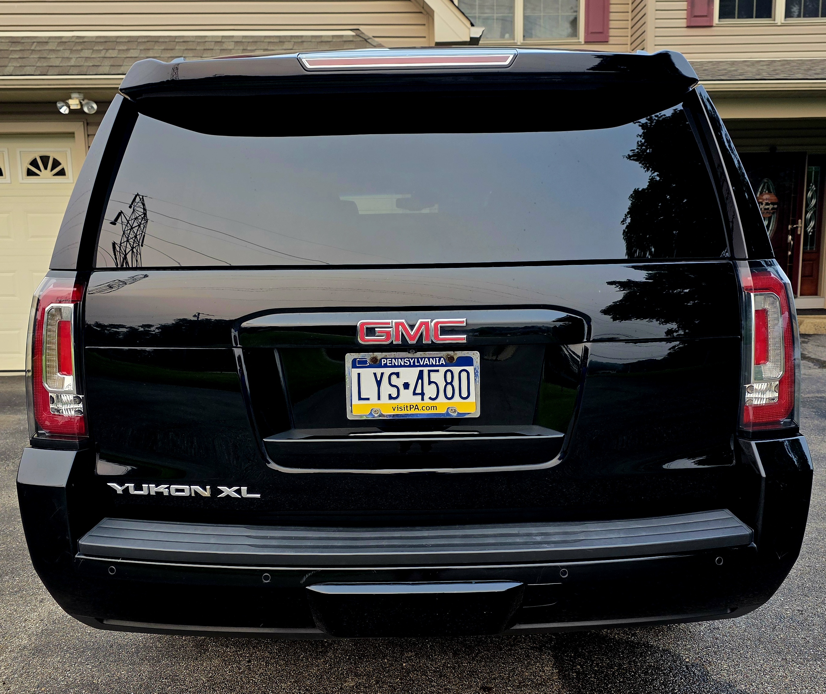 Used 2015 GMC Yukon XL SLT w/ Open Road Package AWD/4WD image 6