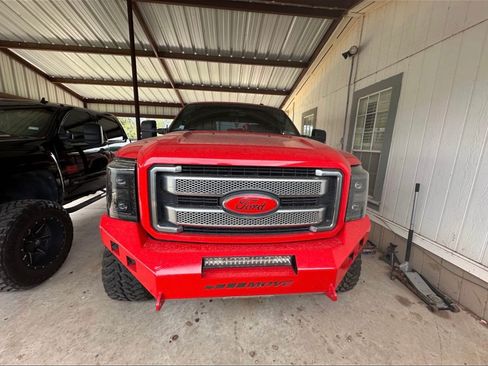 Used 2016 Ford F250 XLT w/ XLT Value Package AWD/4WD image 2
