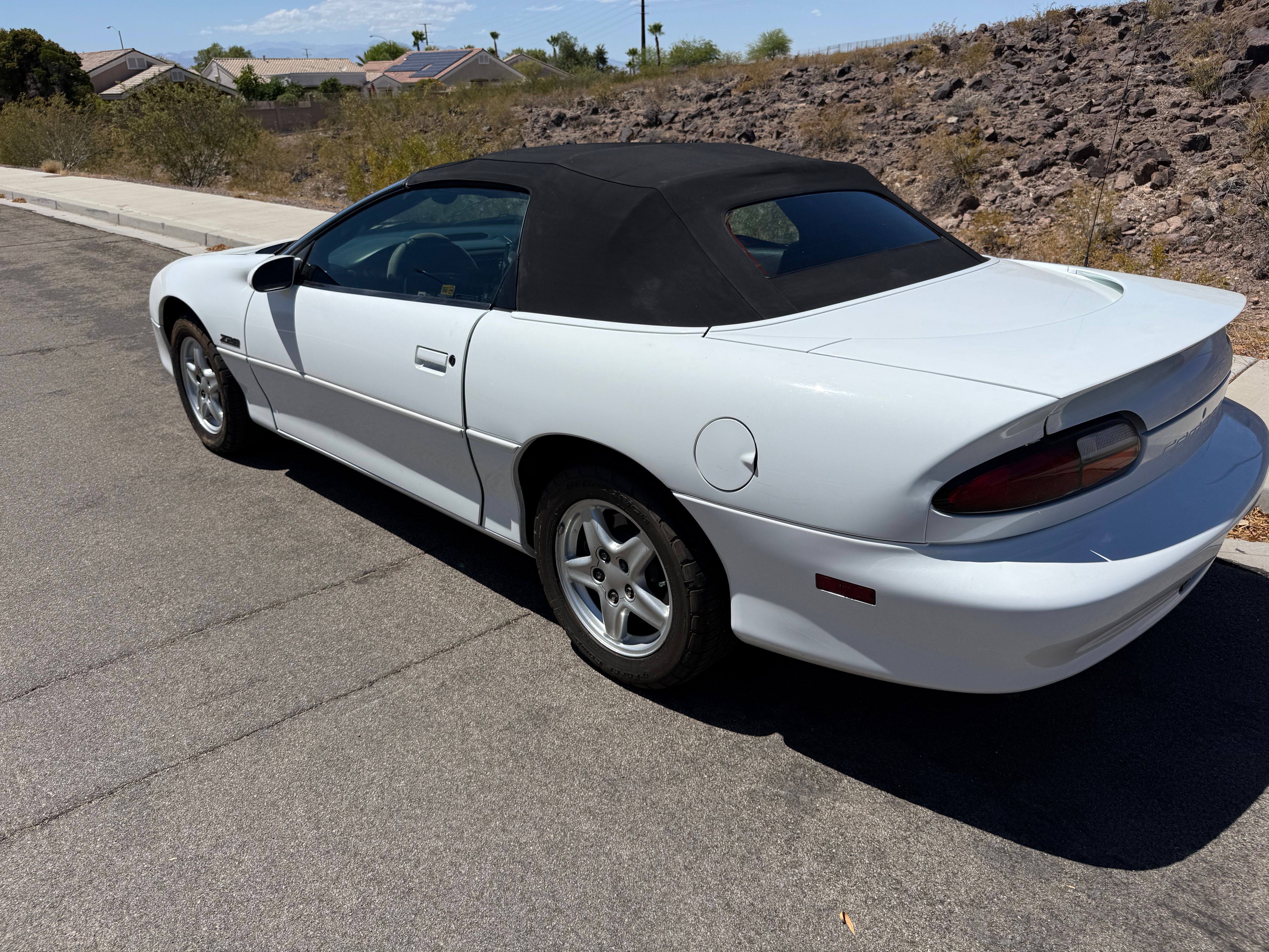 Used 1998 Chevrolet Camaro Z28 RWD image 2