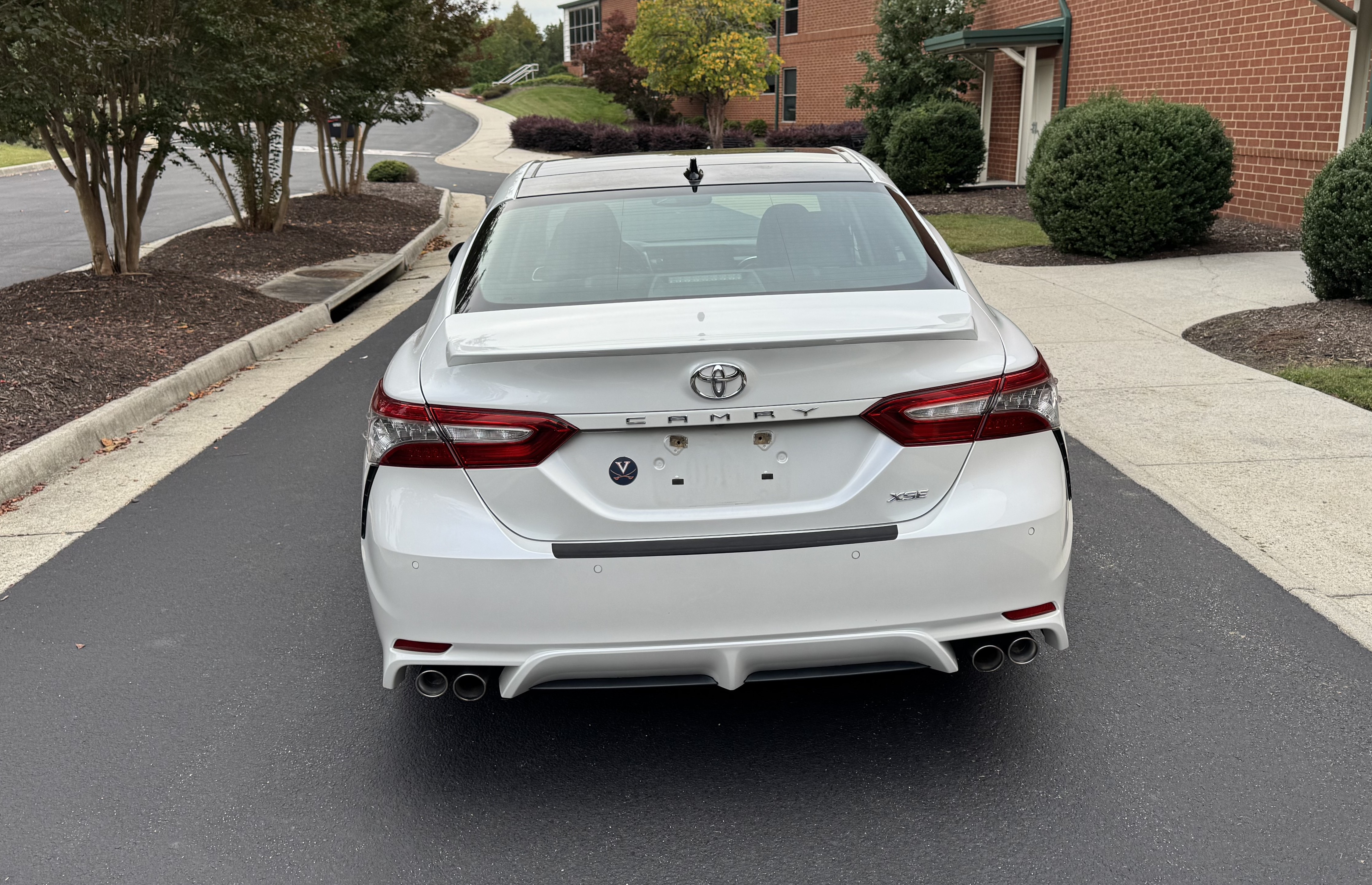 Used 2018 Toyota Camry XSE FWD image 5