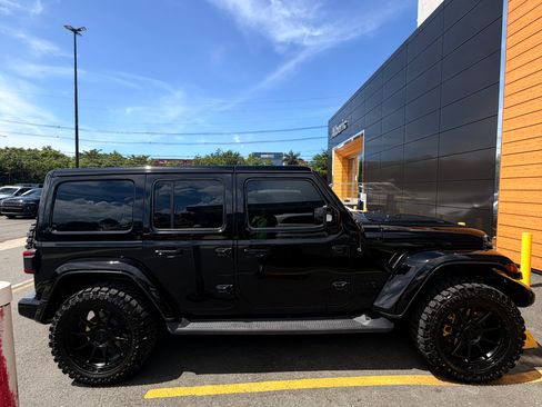 Used 2023 Jeep Wrangler Unlimited Sahara image 1