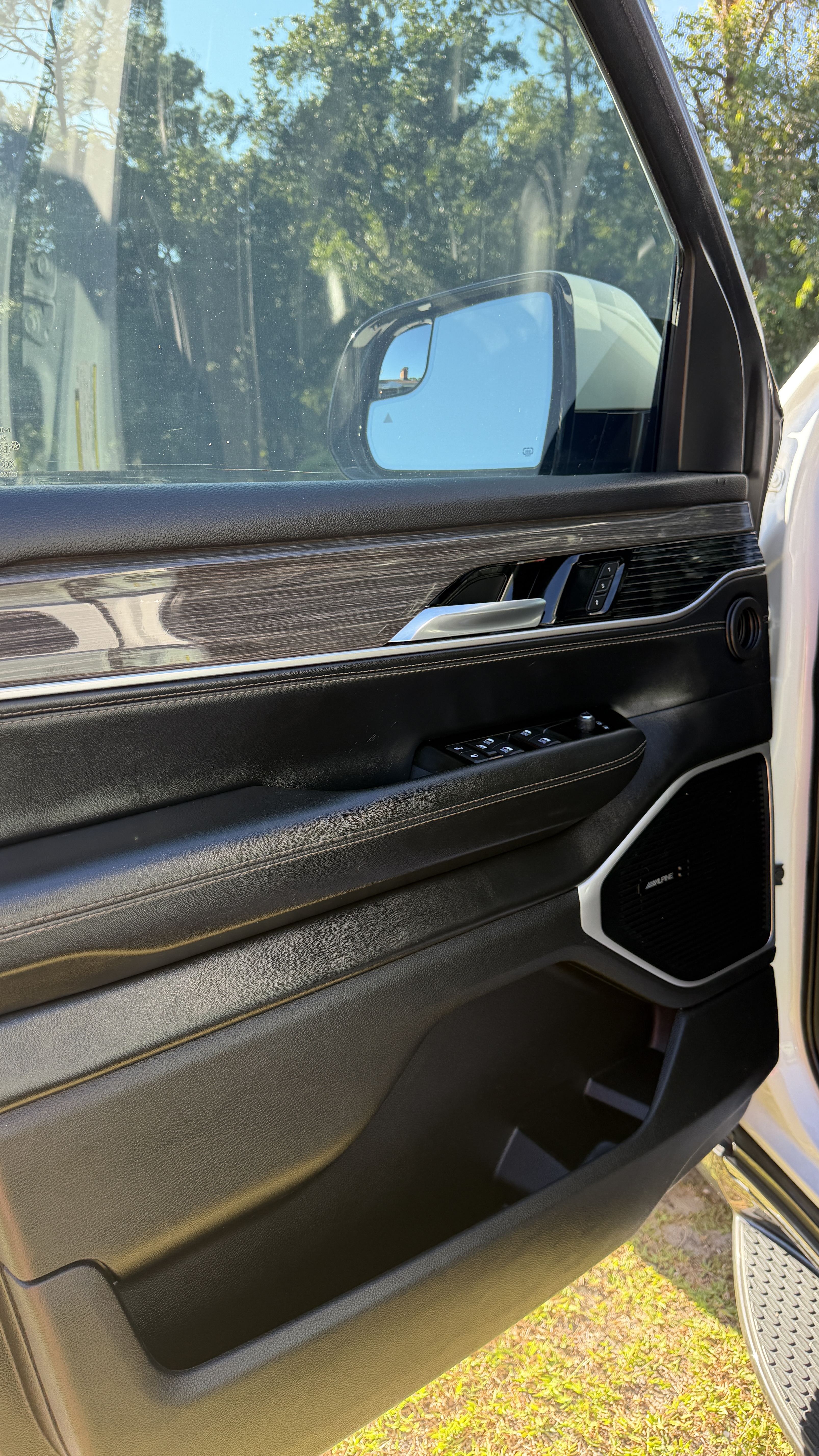 Used 2022 Jeep Wagoneer Series II w/ Convenience Group I RWD image 11