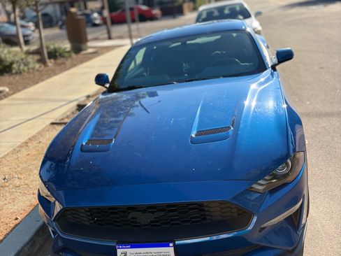 Used 2018 Ford Mustang Coupe w/ Equipment Group 101A image 9
