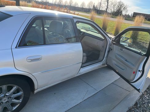 Used 2008 Cadillac DTS image 5