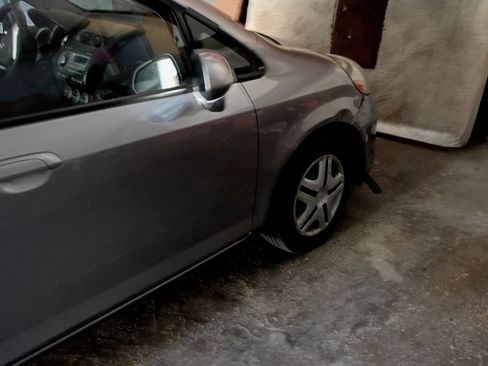 Used 2007 Honda Fit image 8