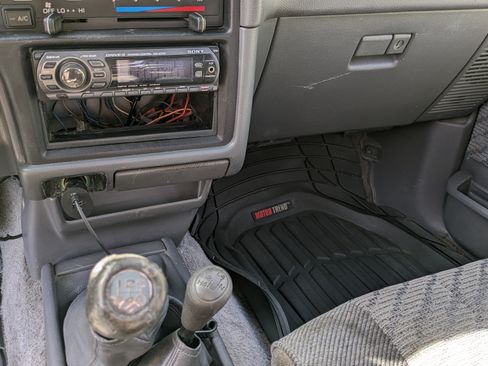 Used 1995 Toyota 4Runner SR5 image 13