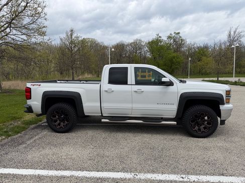 Used 2015 Chevrolet Silverado 1500 LT w/ LT Convenience Package AWD/4WD image 5