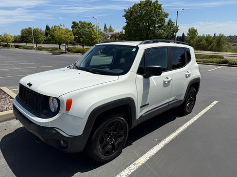 Used 2018 Jeep Renegade Sport w/ Power & Air Group AWD/4WD image 4