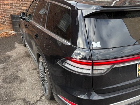 Used 2023 Lincoln Aviator Black Label w/ Dynamic Handling Package image 5