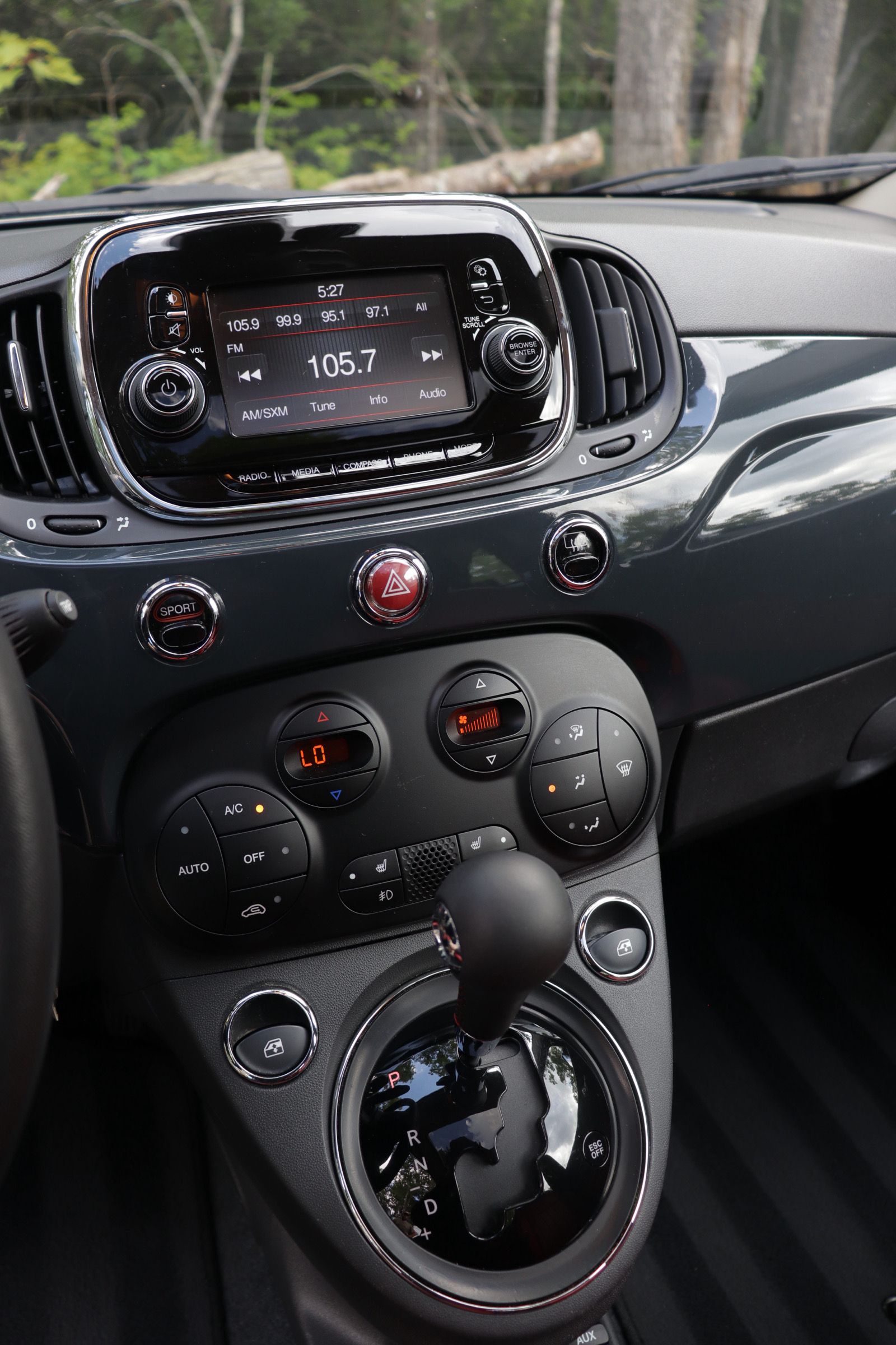 Used 2018 FIAT 500 Lounge FWD image 15