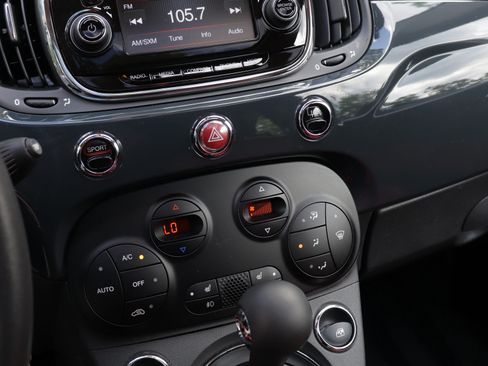 Used 2018 FIAT 500 Lounge FWD image 15