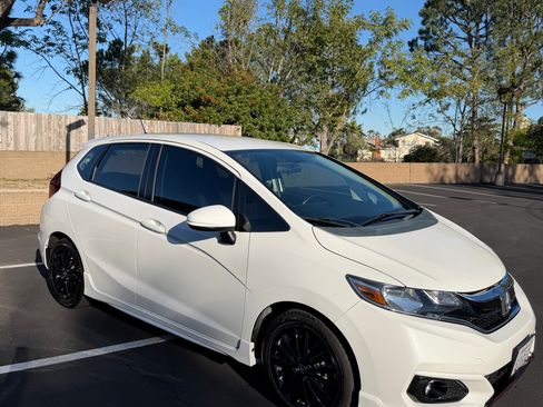 Used 2019 Honda Fit Sport image 2