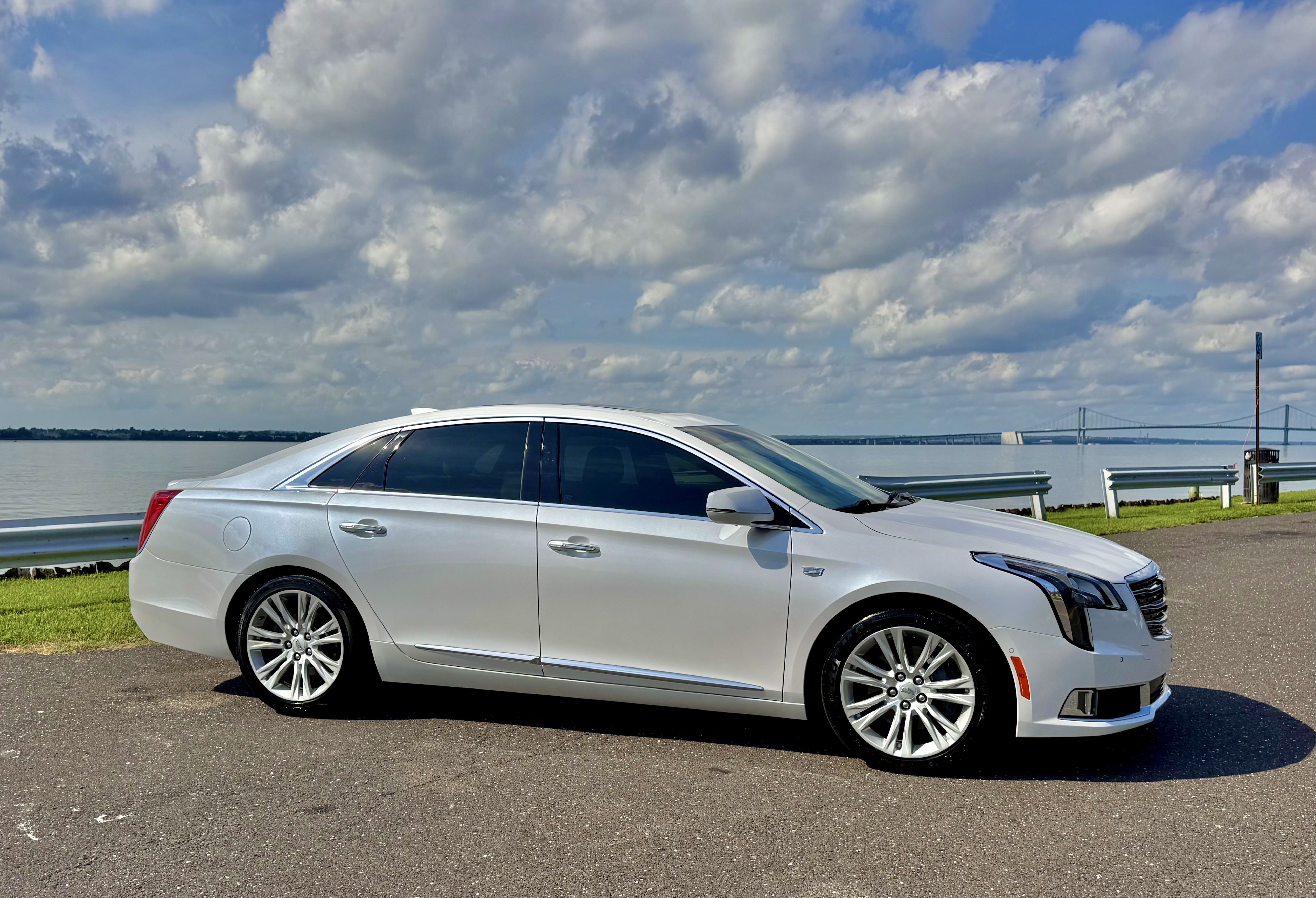 Used 2018 Cadillac XTS Luxury w/ Driver Awareness Package FWD image 6