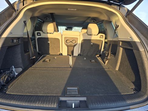 Used 2025 Acura MDX SH-AWD w/ Technology Package image 10