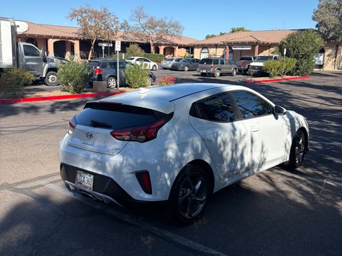 Used 2020 Hyundai Veloster 2.0 image 9