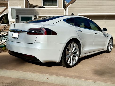 Used 2016 Tesla Model S 75D image 4