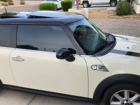 Used 2011 MINI Cooper S image 2