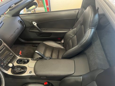 Used 2007 Chevrolet Corvette Coupe image 12