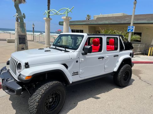 Used 2021 Jeep Wrangler Unlimited Sport image 15