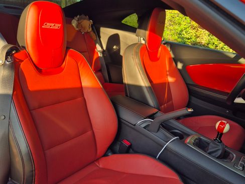 Used 2010 Chevrolet Camaro SS w/ RS Package image 11