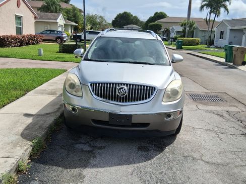 Used 2011 Buick Enclave CX image 2