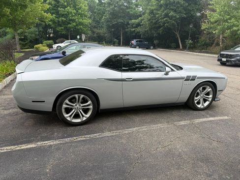 Used 2022 Dodge Challenger R/T RWD image 12