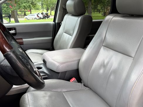 Used 2014 Toyota Sequoia Platinum AWD/4WD image 12