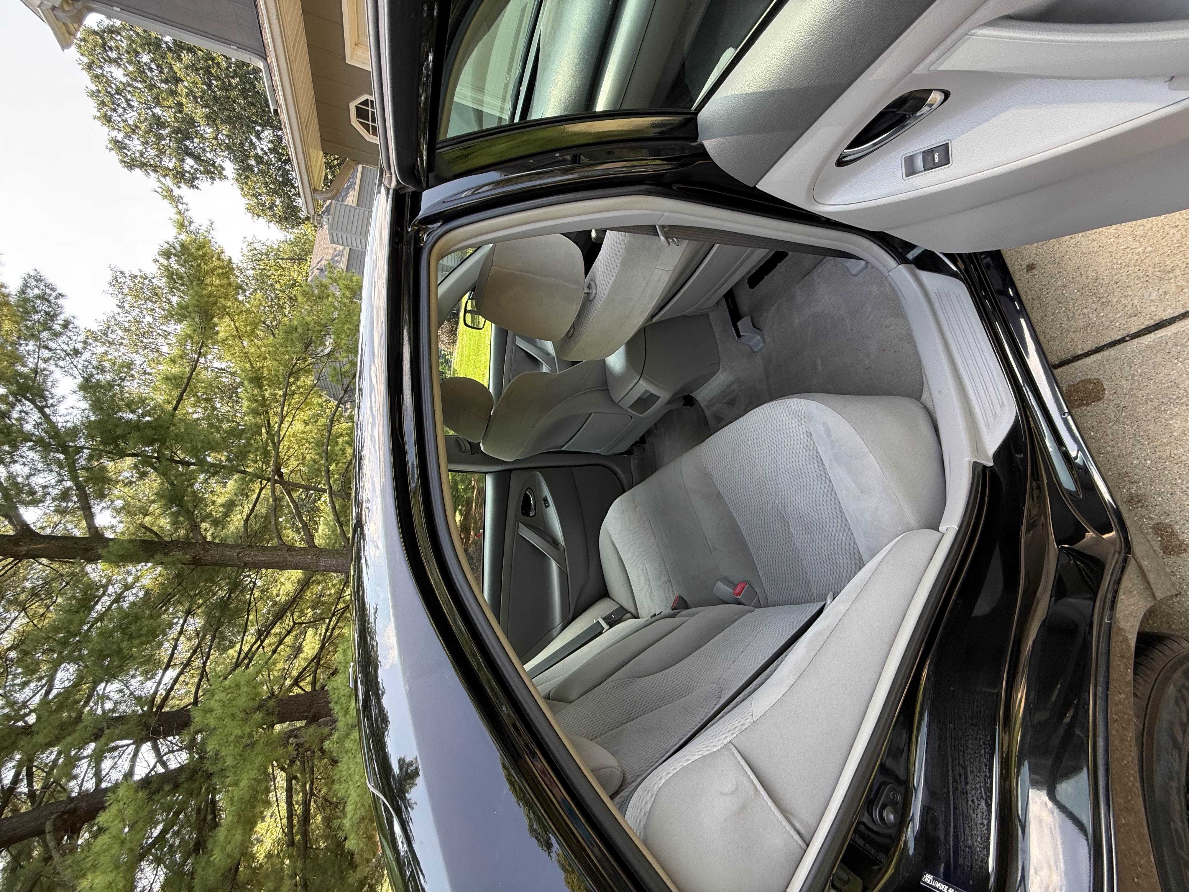 Used 2010 Toyota Camry FWD image 11