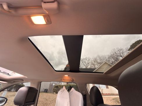 Used 2014 Nissan Pathfinder Platinum w/ Platinum Premium Package image 15