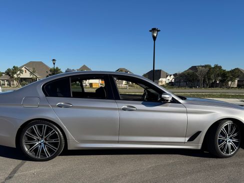 Used 2018 BMW 540i w/ M Sport Package image 5