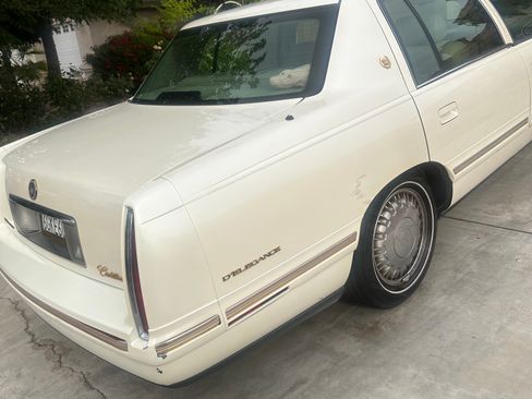 Used 1999 Cadillac De Ville D'Elegance FWD image 10