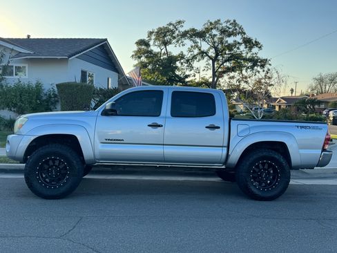 Used 2006 Toyota Tacoma PreRunner image 6