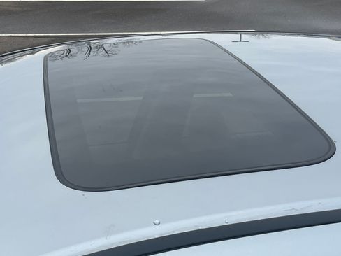 Used 2017 Honda Accord EX-L image 8