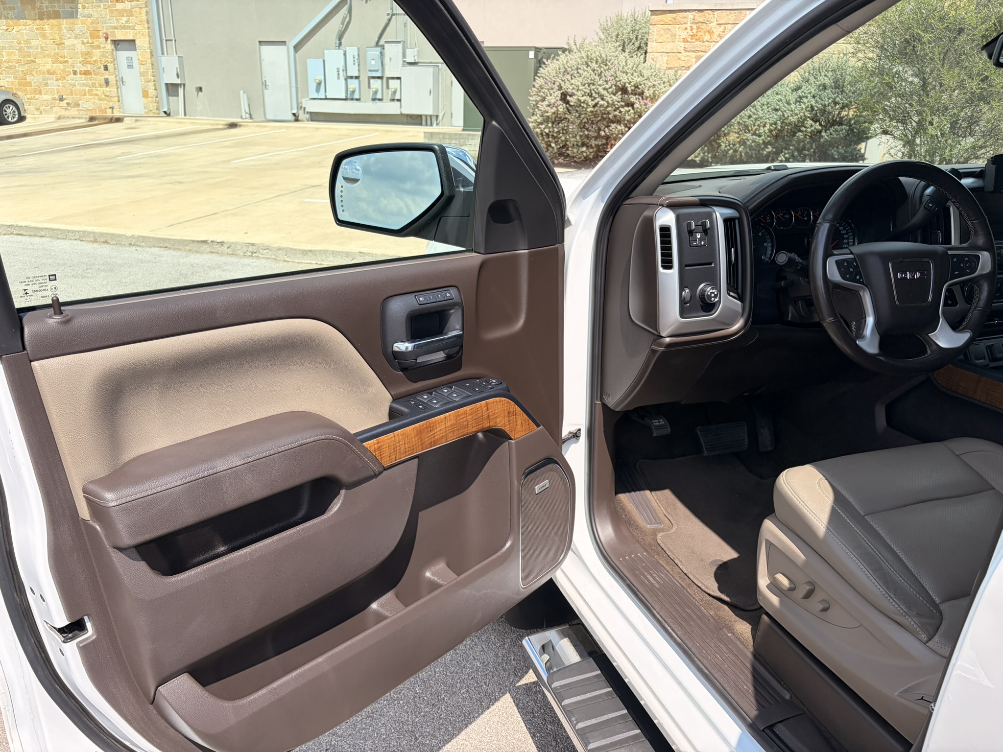 Used 2018 GMC Sierra 1500 SLT w/ Enhanced Driver Alert Package RWD image 11