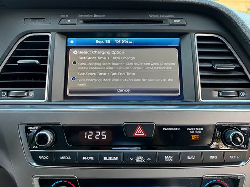 Used 2016 Hyundai Sonata Plug-In Hybrid image 20