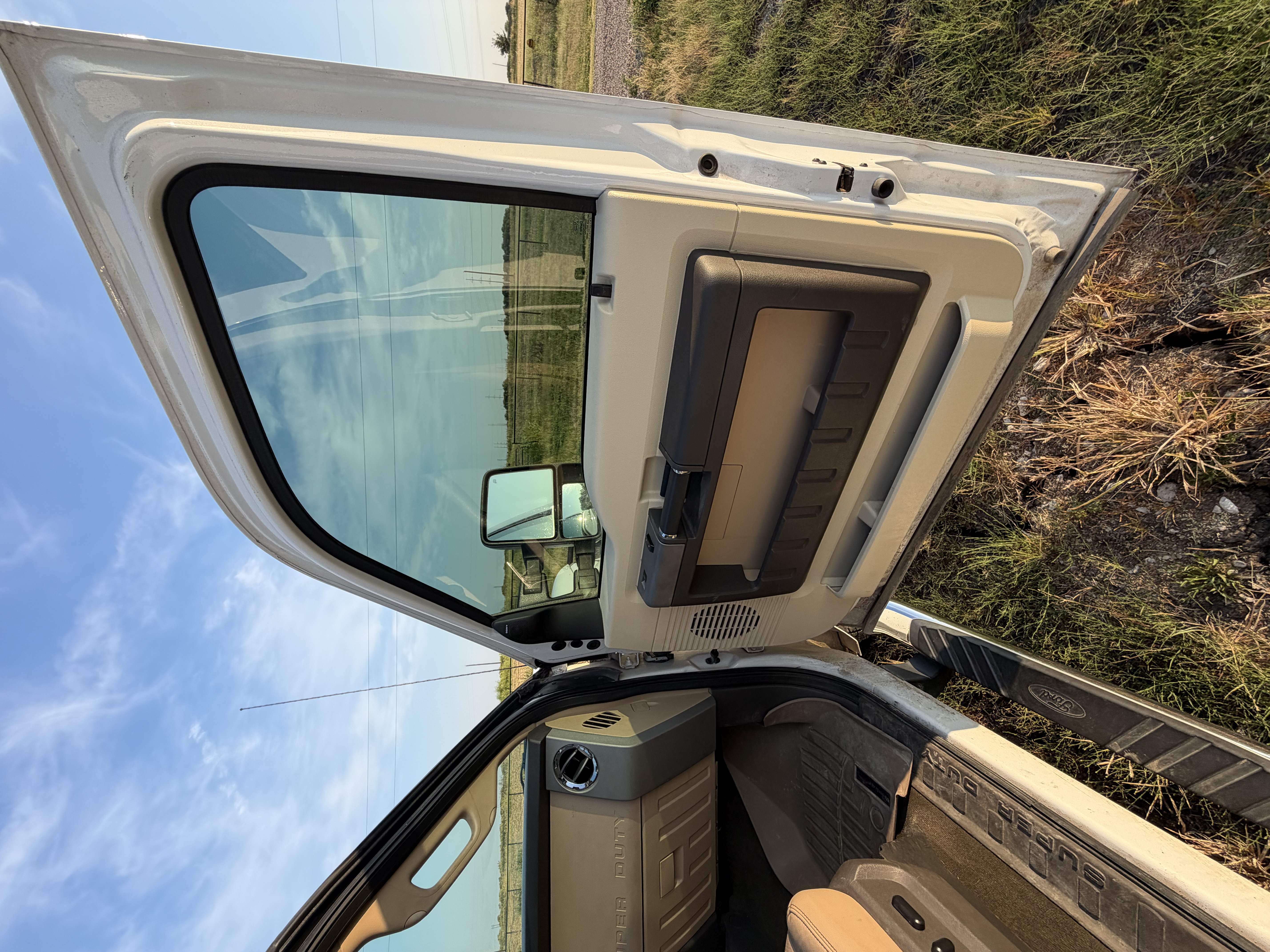 Used 2016 Ford F250 Lariat w/ Lariat Interior Package AWD/4WD image 8