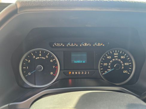 Used 2016 Ford F150 XLT image 11