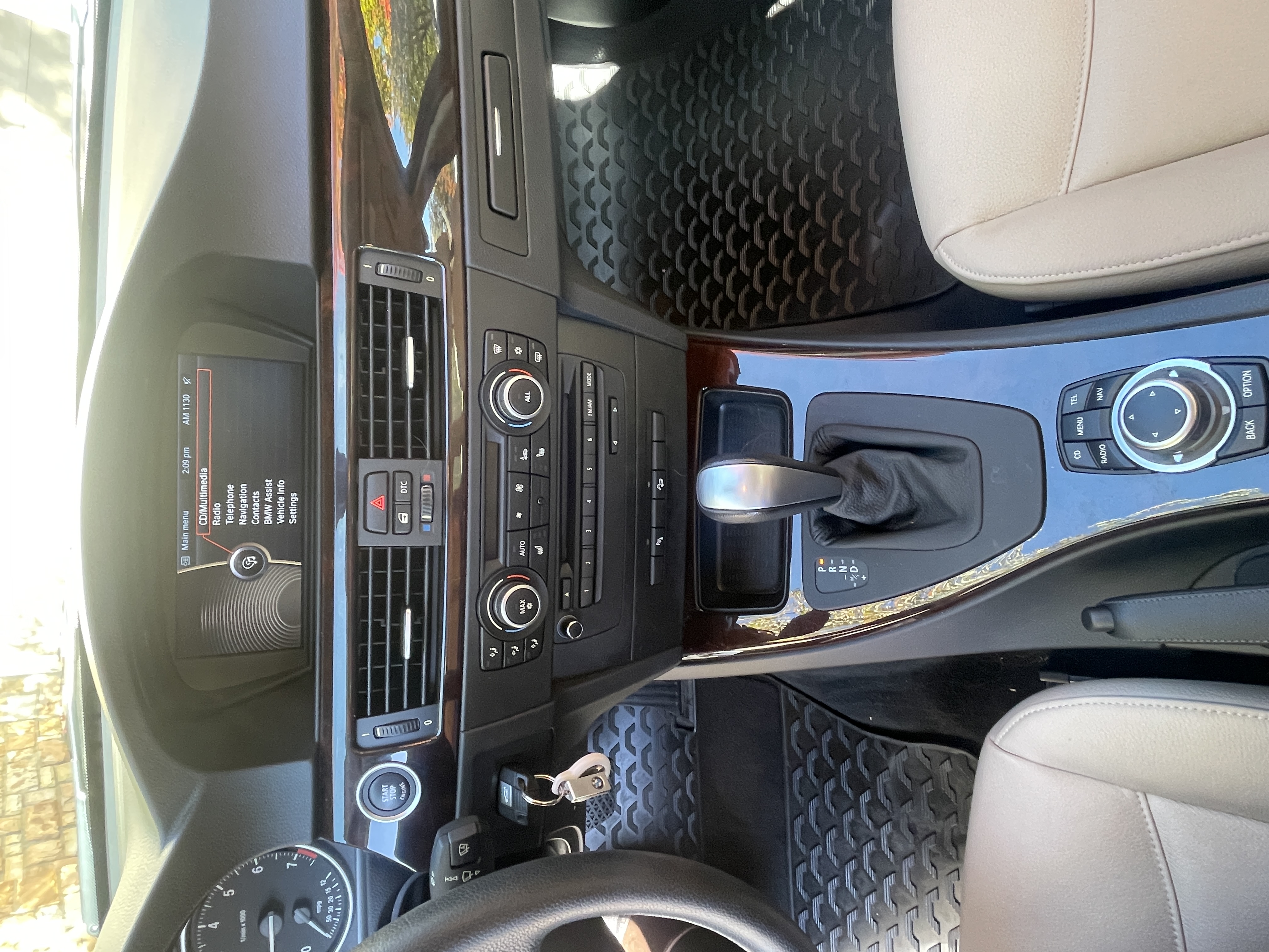 Used 2011 BMW 328i xDrive Sedan AWD/4WD image 14