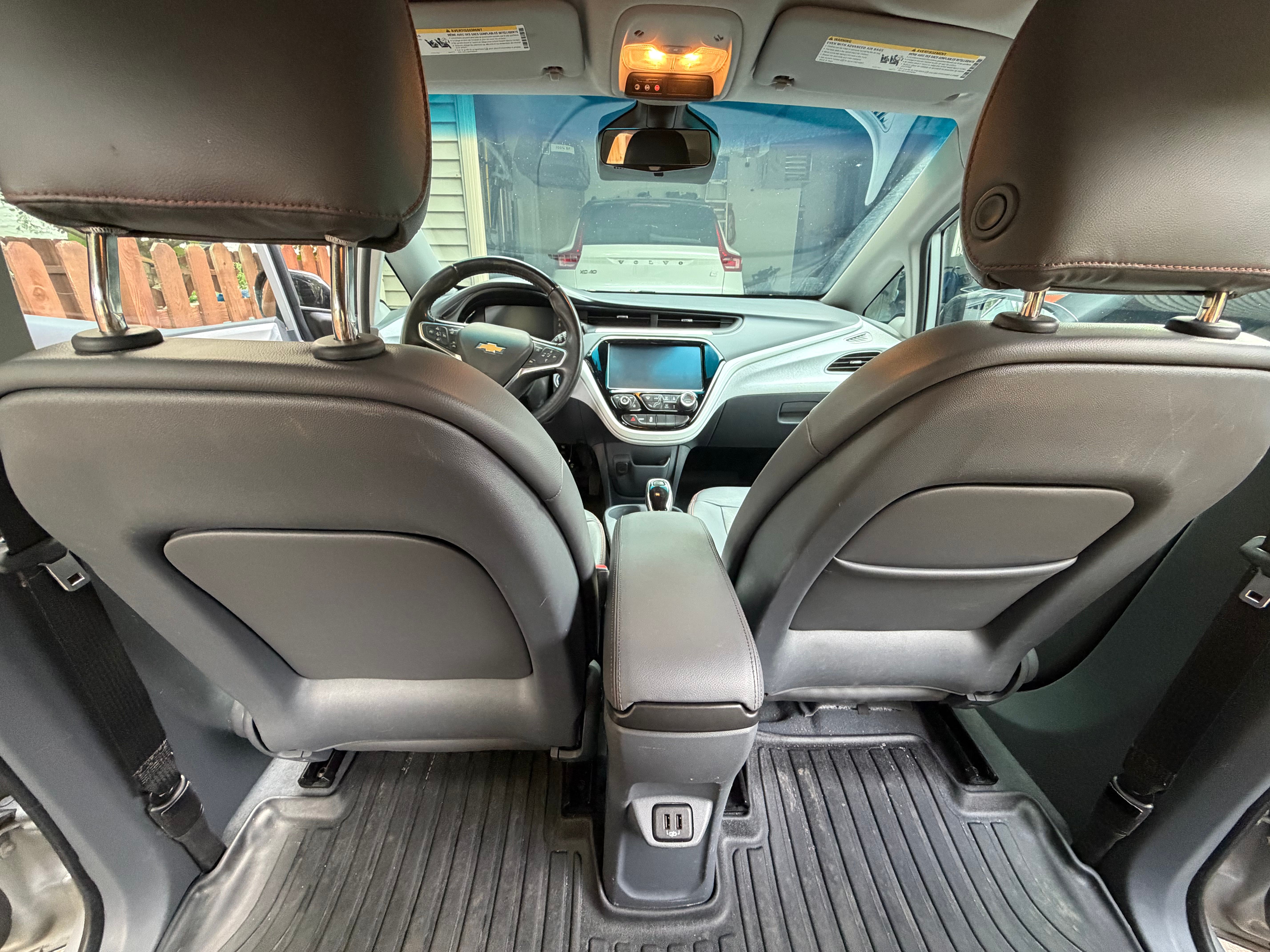 Used 2017 Chevrolet Bolt Premier w/ Driver Confidence II Package FWD image 10