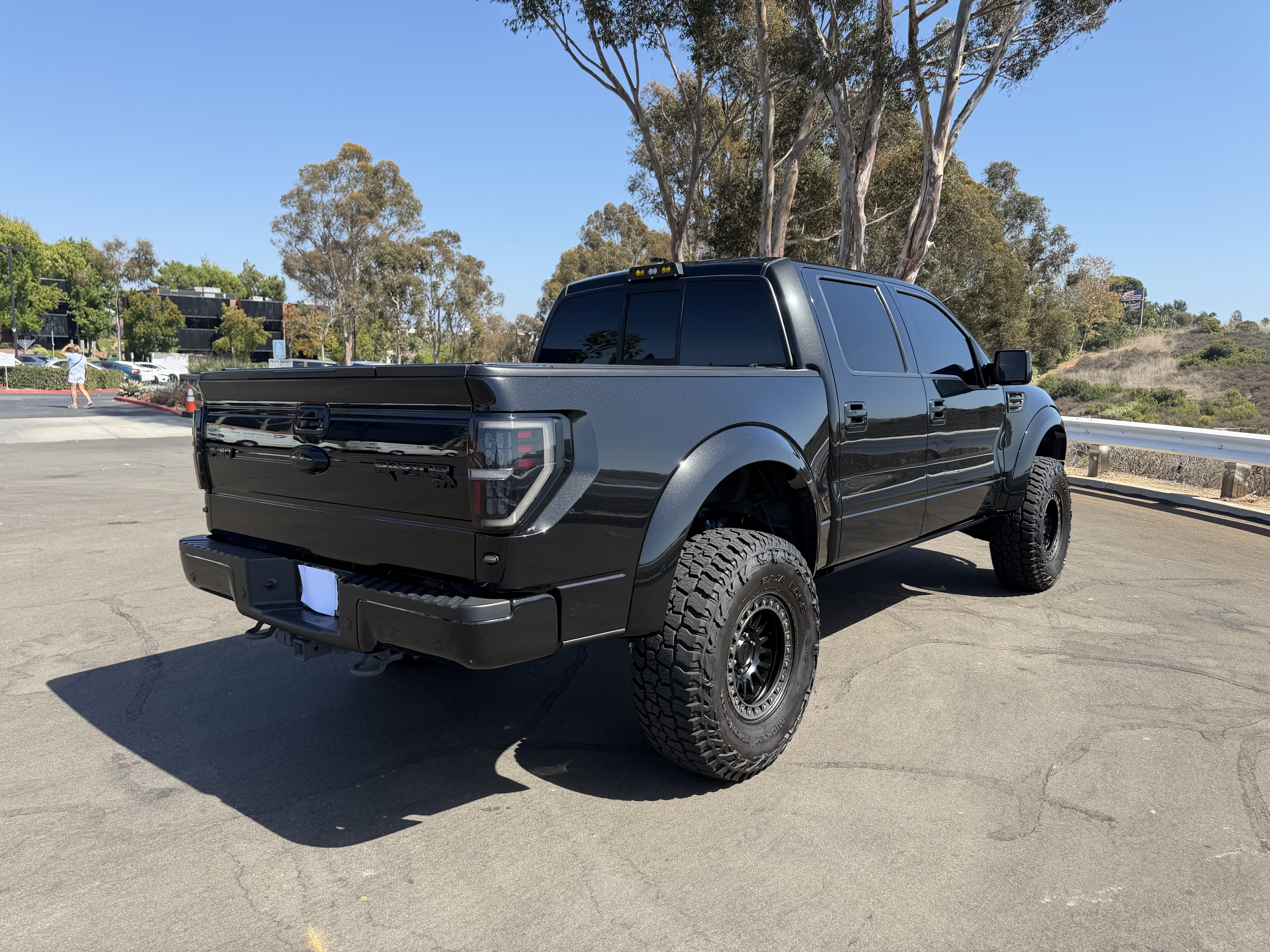 Used 2014 Ford F150 Raptor w/ Equipment Group 801A Luxury AWD/4WD image 13