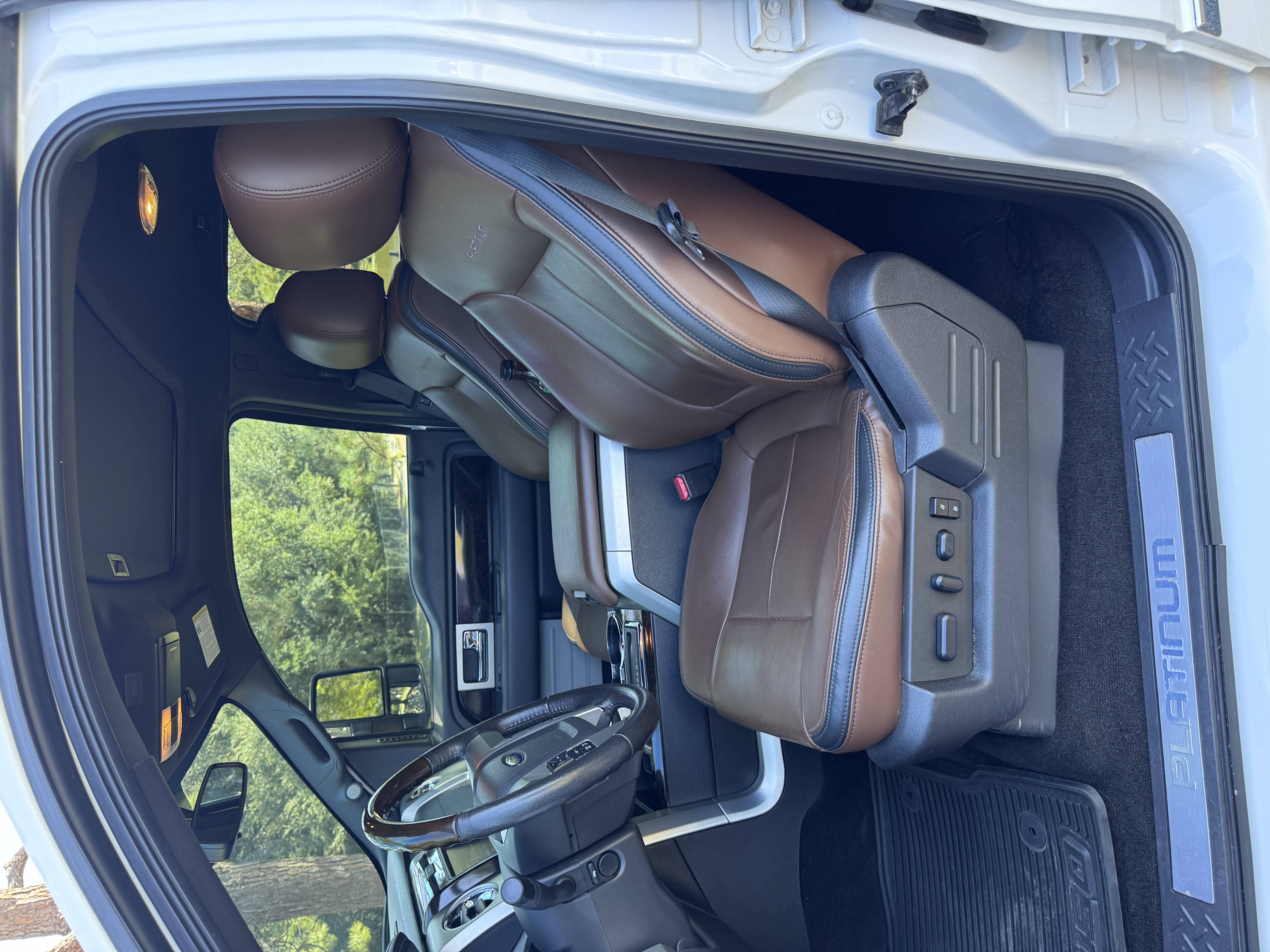Used 2014 Ford F150 Platinum RWD image 12