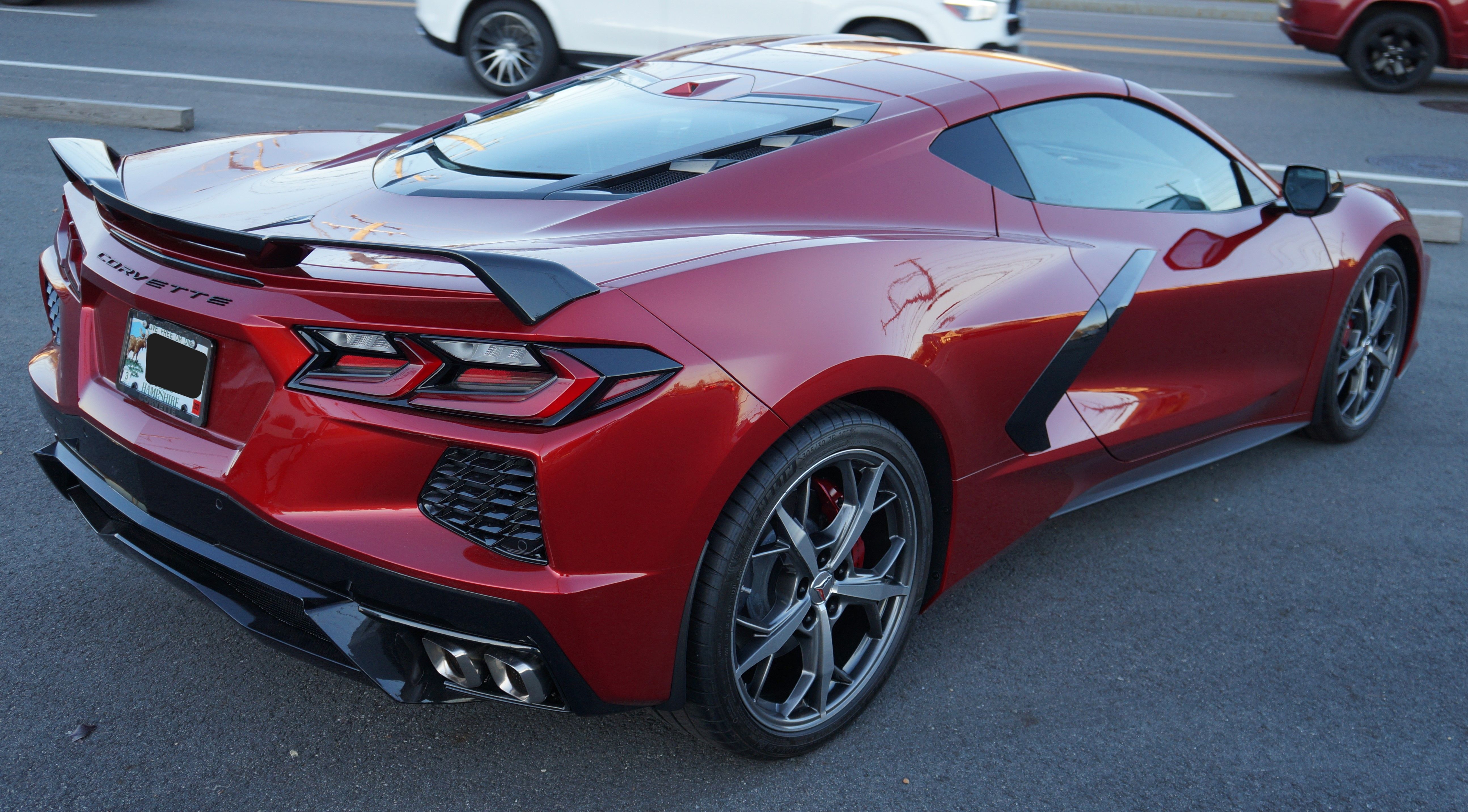 Used 2022 Chevrolet Corvette Stingray Preferred Cpe w/ Engine Appearance Package RWD image 11
