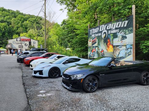 Used 2015 BMW M4 Convertible image 10