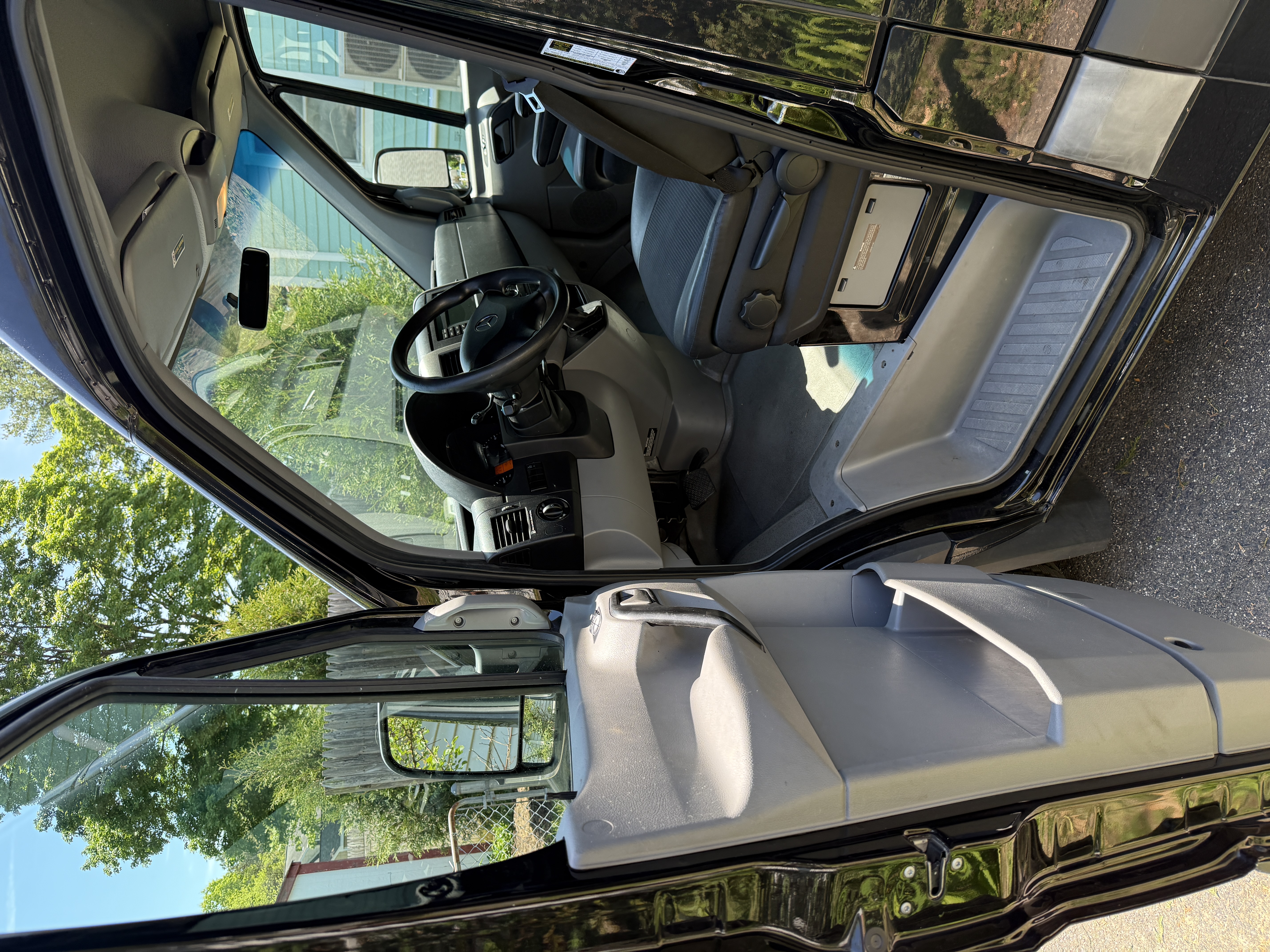 Used 2018 Mercedes-Benz Sprinter 2500 image 13